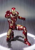 S.H.Figuarts Avengers Age of Ultron: Iron Man Mark 43 (Re-run) thumbnail 3