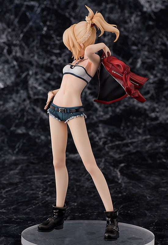 Fate/Apocrypha 1/7 Scale Pre-Painted PVC Figure: Saber of 'Red' -Mordred- (Re-run) image 4