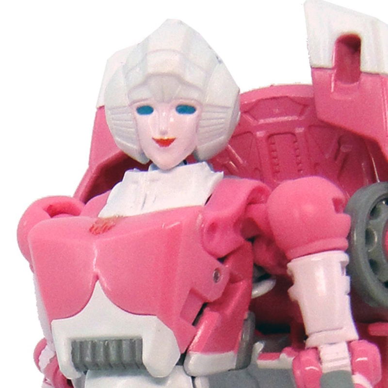 Transformer Legends: LG10 Arcee (Re-run) image 2
