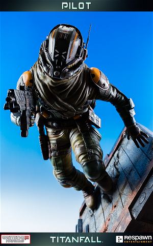 Titanfall Statue: Pilot