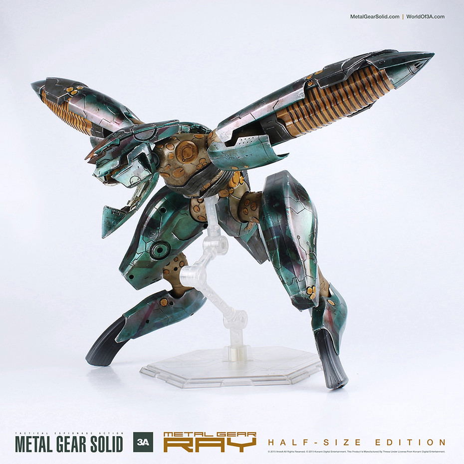 Metal Gear Solid: Metal Gear Ray Half Size Edition