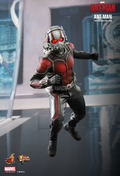 Ant-Man 1/6 Scale Collectible Figure thumbnail 5