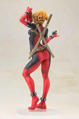 Marvel Universe Marvel Bishoujo 1/7 Scale Pre-Painted Figure: Lady Deadpool_