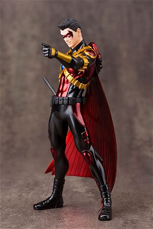 ARTFX+  DC Comics New 52 1/10 Scale Pre-Painted Figure: Red Robin