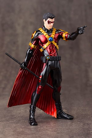 ARTFX+  DC Comics New 52 1/10 Scale Pre-Painted Figure: Red Robin_