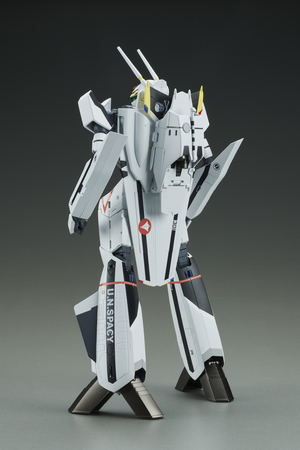 Macross Zero: Perfect Trans VF-0S Phoenix_