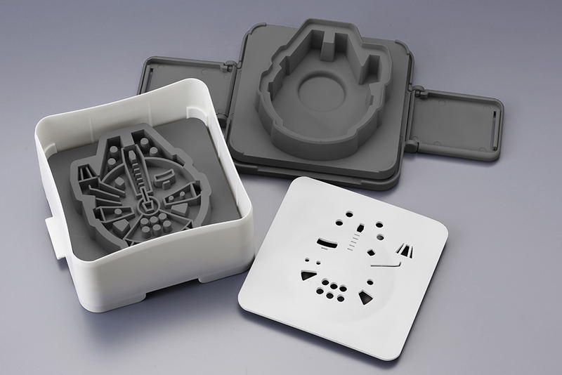 Star Wars Pouch Sandwich Shaper: Millennium Falcon image 2