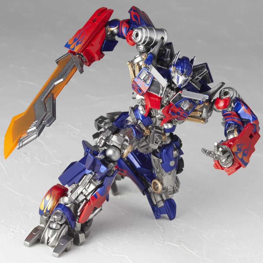Legacy of Revoltech SCI-FI Revoltech Transformers: Optimus Prime