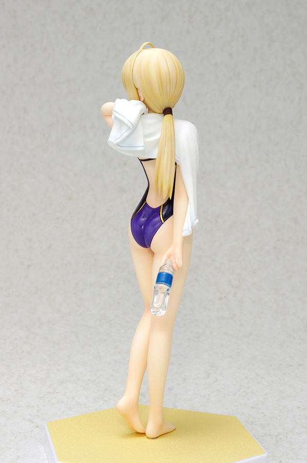 Beach Queens Fate/Zero 1/10 Scale Pre-Painted Figure: Saber (Re-run) image 4
