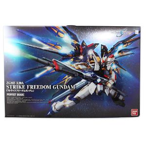 Mobile Suit Gundam Seed Destiny PG 1/60 Scale Model Kit: ZGMF-X20A Strike Freedom Gundam