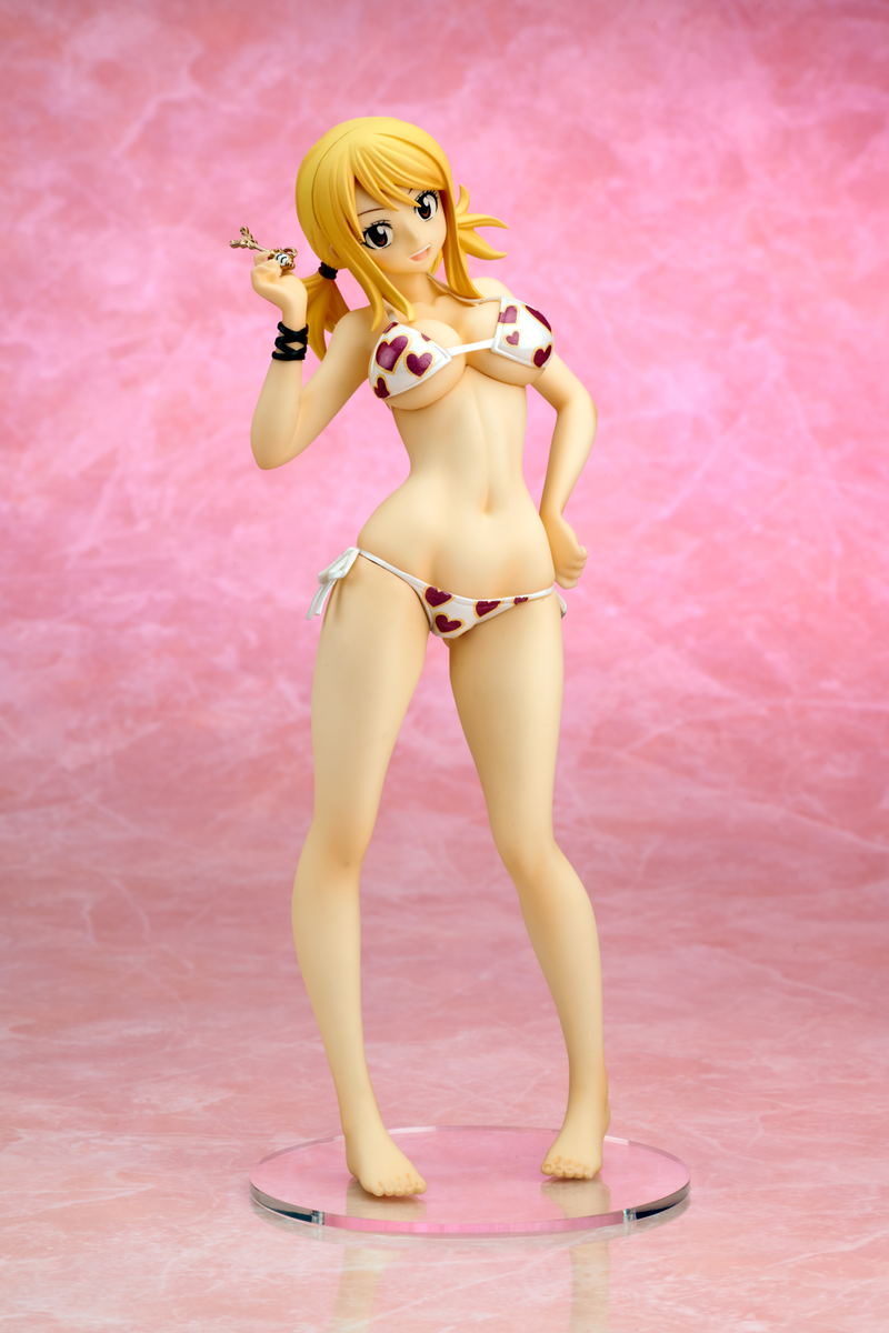 Fairy Tail 1/7 Scale Pre-Painted PVC Figure: Lucy Heartfilia image 1