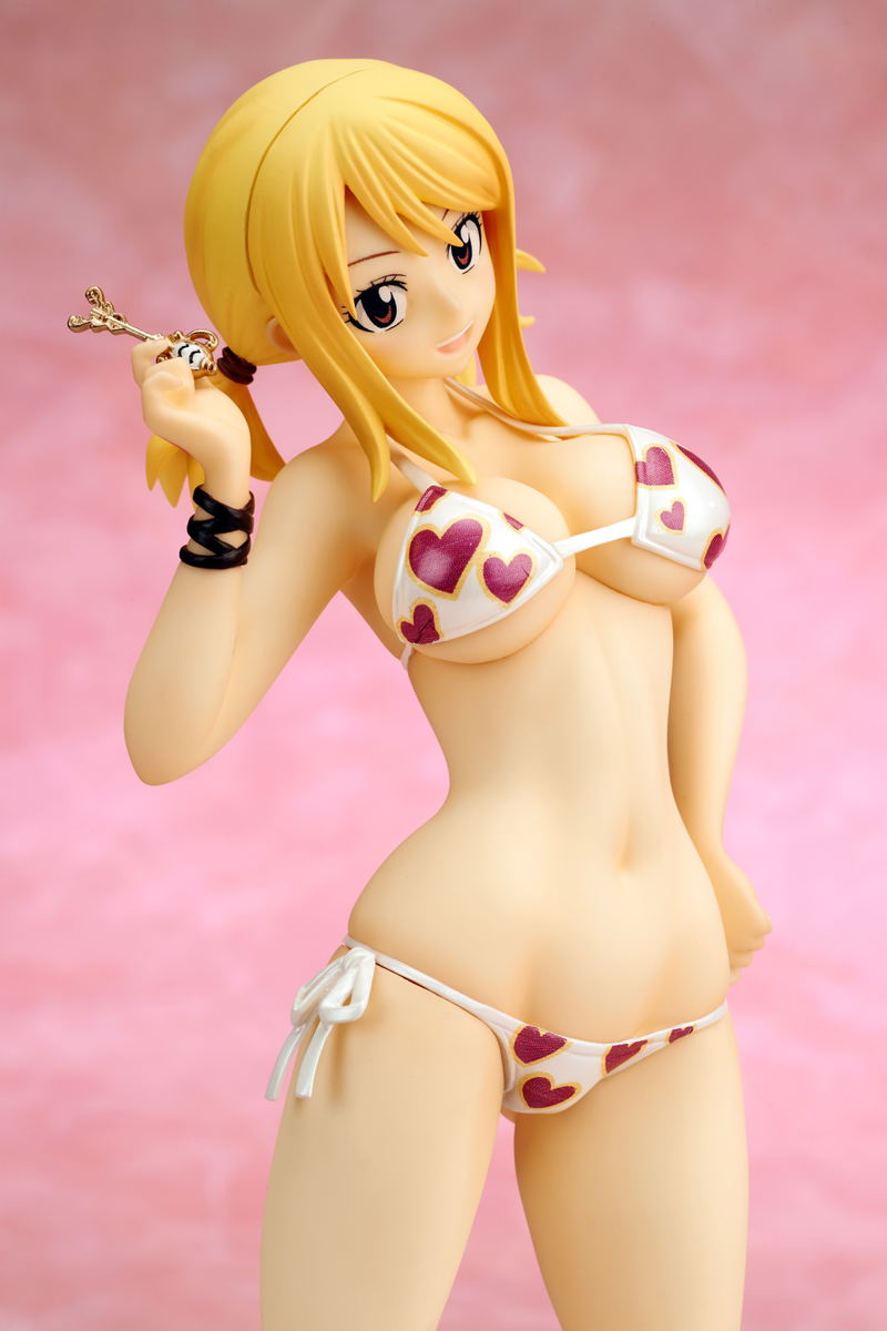 Fairy Tail 1/7 Scale Pre-Painted PVC Figure: Lucy Heartfilia image 4