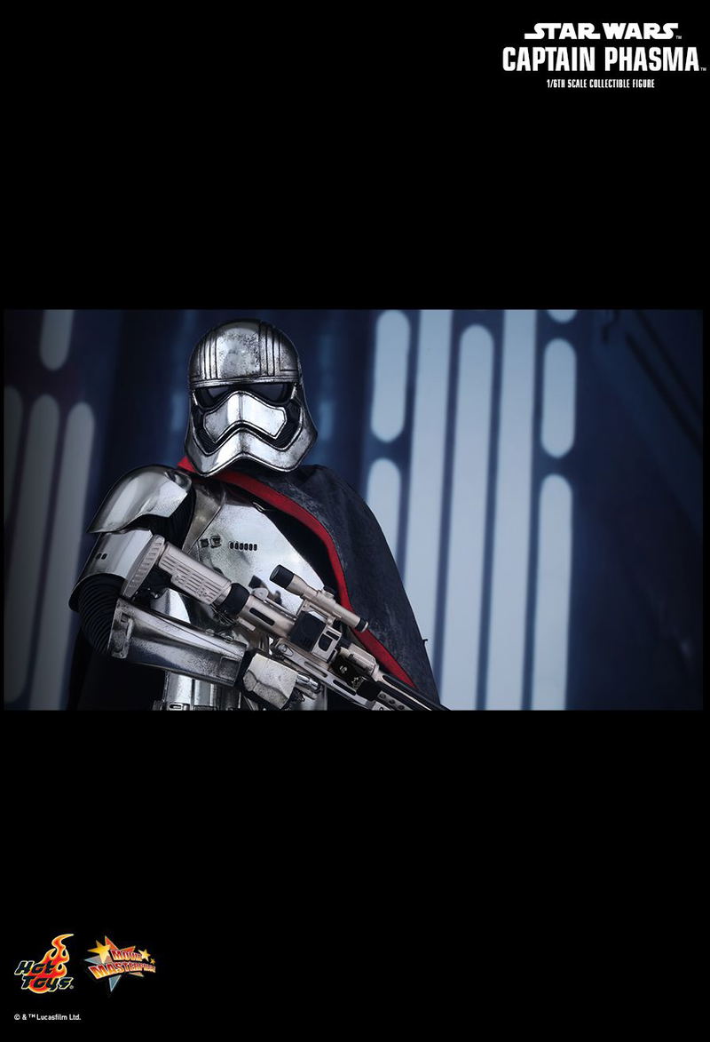 Star Wars The Force Awakens 1/6 Scale Collectible Figure: Captain Phasma image 12