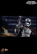 Star Wars The Force Awakens 1/6 Scale Collectible Figure: Captain Phasma thumbnail 14