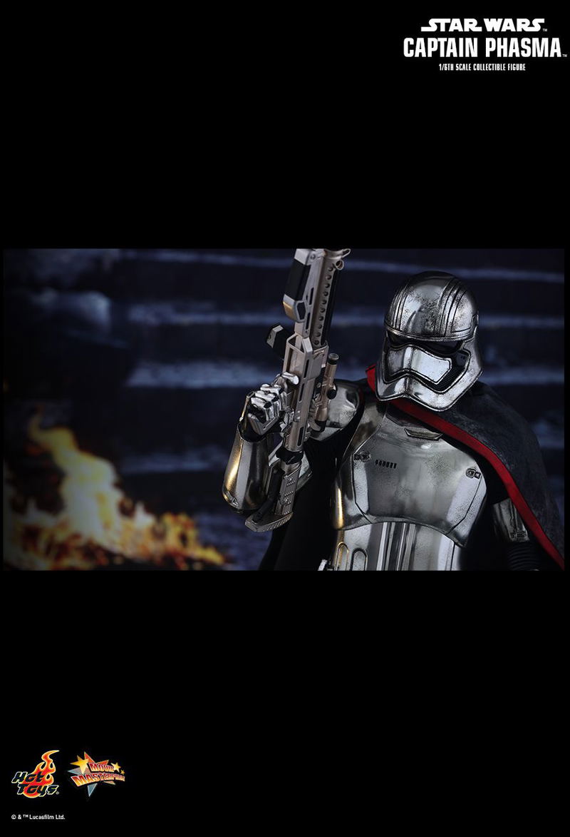 Star Wars The Force Awakens 1/6 Scale Collectible Figure: Captain Phasma image 14