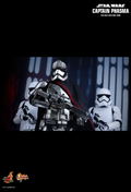 Star Wars The Force Awakens 1/6 Scale Collectible Figure: Captain Phasma thumbnail 17