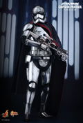 Star Wars The Force Awakens 1/6 Scale Collectible Figure: Captain Phasma thumbnail 3