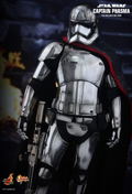 Star Wars The Force Awakens 1/6 Scale Collectible Figure: Captain Phasma thumbnail 8