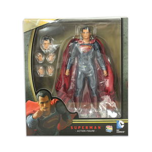 MAFEX Batman vs. Superman Dawn of Justice: Superman_