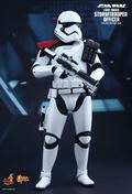 Star Wars The Force Awakens 1/6 Scale Collectible Figure: First Order Stormtrooper Officer thumbnail 2