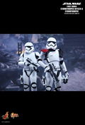 Star Wars The Force Awakens 1/6 Scale Collectible Figure: First Order Stormtrooper Officer and First Order Stormtrooper thumbnail 2