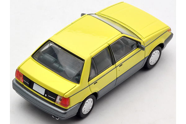 Tomica Limited Vintage NEO 1/64 Scale Model: TLV-N125b Isuzu