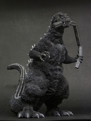 Toho 30cm Series Godzilla: Godzilla 1954 First Godzilla Train Biting Ver._