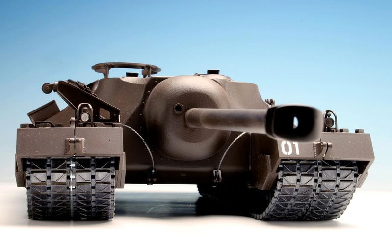 Girls und Panzer der Film 1/35 Scale Model Kit: T28 Super Heavy Tank University Student Selection Team image 9