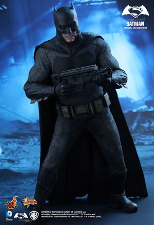 Batman v Superman Dawn of Justice 1/6 Scale Collectible Figure: Batman