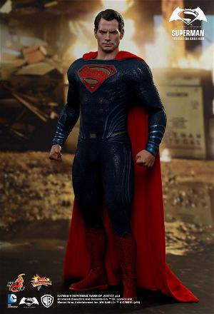 Batman v Superman Dawn of Justice 1/6 Scale Collectible Figure: Superman