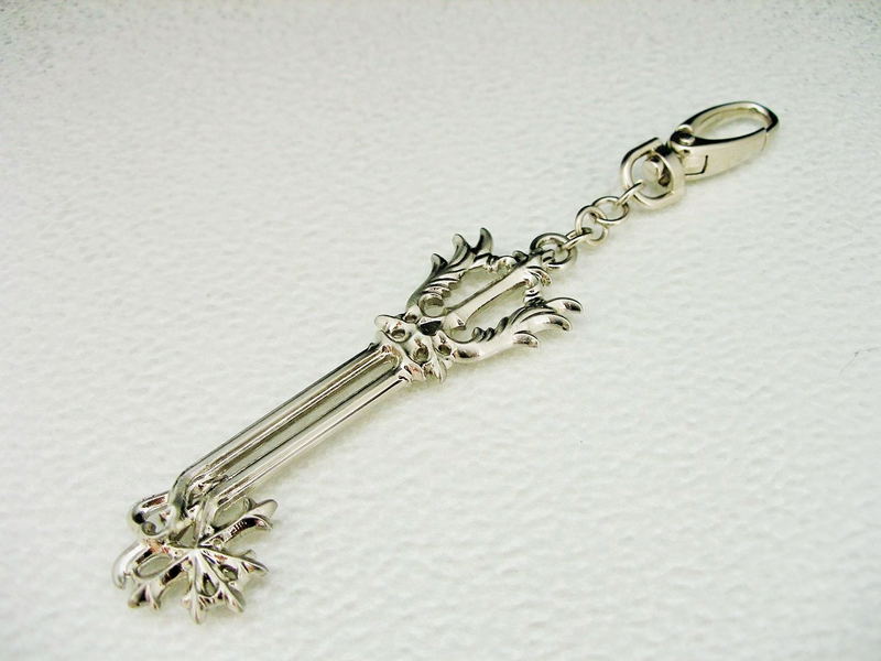 Kingdom Hearts Key Blade Key Chain: Oathkeeper (Re-run) image 1