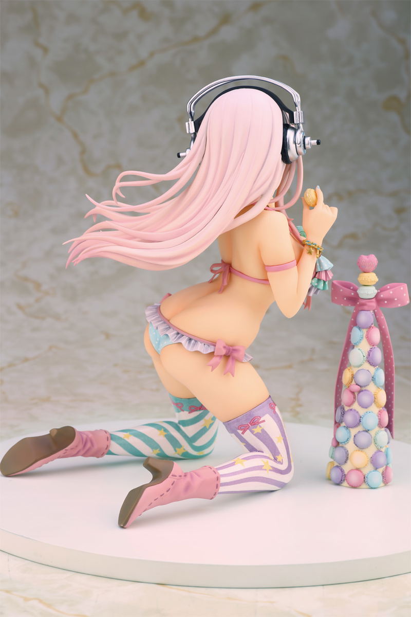 SoniAni Super Sonico The Animation 1/7 Scale Pre-Painted Figure: Super Sonico with Macaroon Tower image 4
