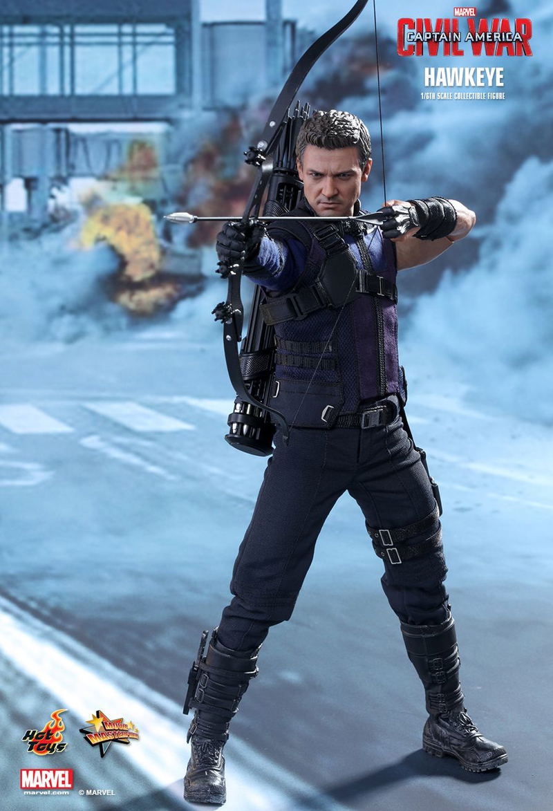 Captain America Civil War 1/6 Scale Collectible Figure: Hawkeye image 2