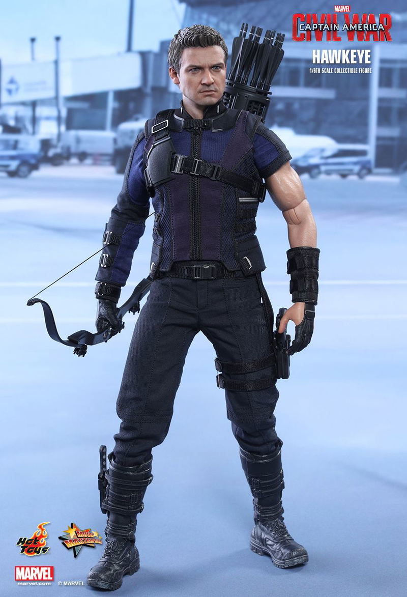 Captain America Civil War 1/6 Scale Collectible Figure: Hawkeye image 3