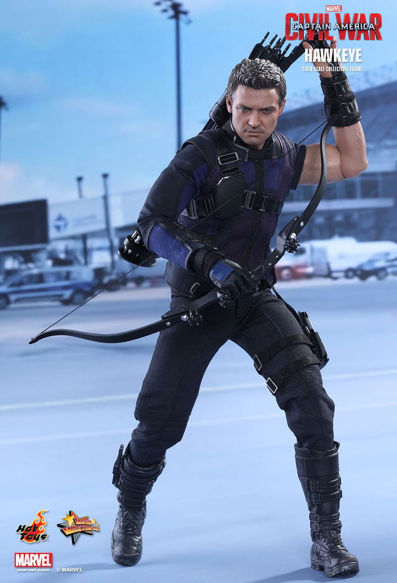 Captain America Civil War 1/6 Scale Collectible Figure: Hawkeye image 5