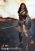 Batman v Superman Dawn of Justice 1/6 Scale Collectible Figure: Wonder Woman thumbnail 2