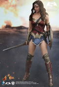 Batman v Superman Dawn of Justice 1/6 Scale Collectible Figure: Wonder Woman thumbnail 3