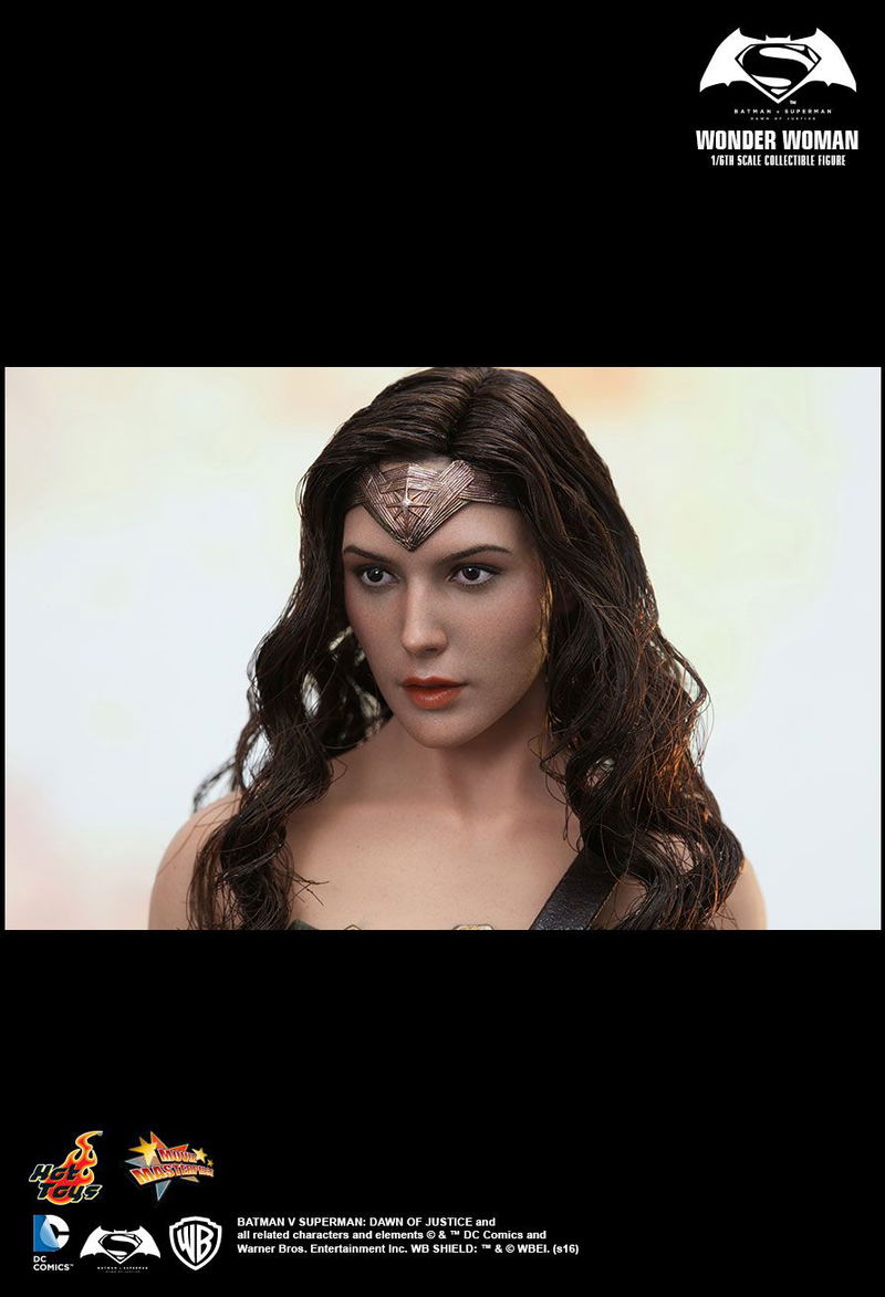Batman v Superman Dawn of Justice 1/6 Scale Collectible Figure: Wonder Woman image 5