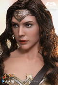 Batman v Superman Dawn of Justice 1/6 Scale Collectible Figure: Wonder Woman thumbnail 7