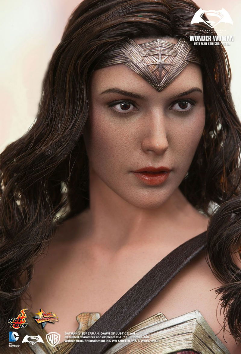 Batman v Superman Dawn of Justice 1/6 Scale Collectible Figure: Wonder Woman image 10