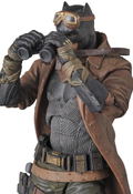 MAFEX Batman v Superman Dawn of Justice: Knightmare Batman thumbnail 5