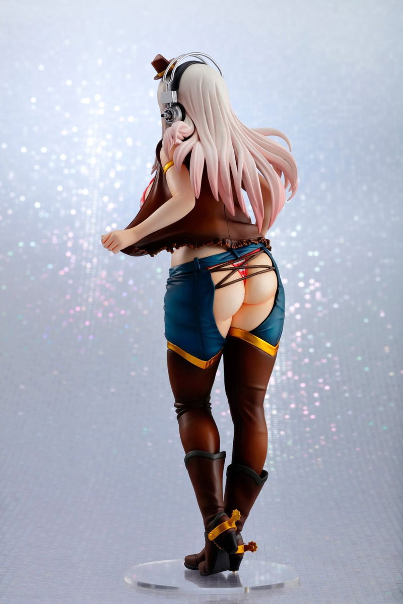 Nitro Super Sonic 1/7 Scale Pre-Painted Figure: Super Sonico Cowgirl image 3