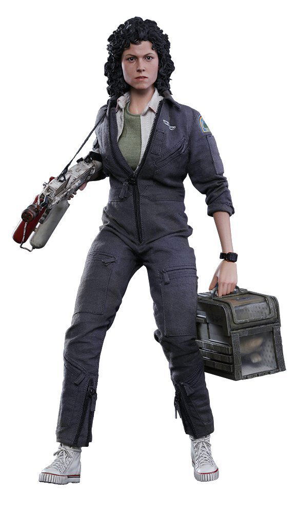 Alien 1/6 Scale Collectible Figure: Ellen Ripley image 1
