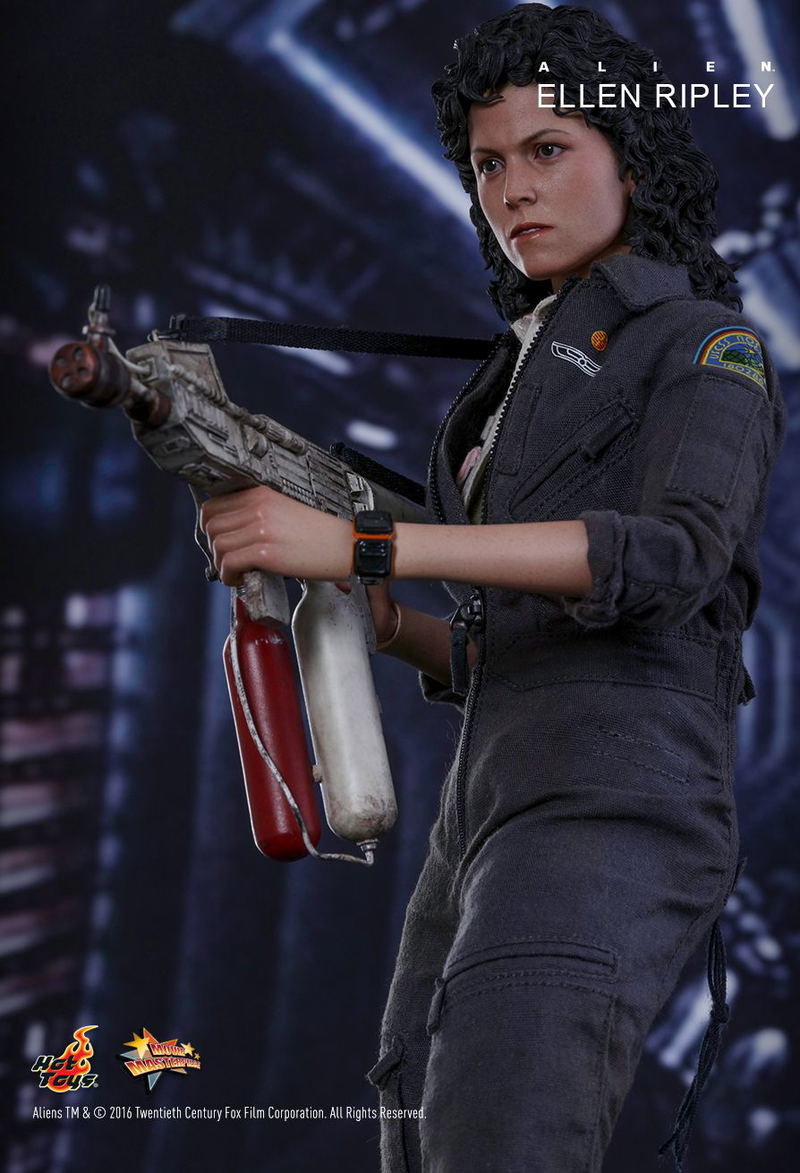 Alien 1/6 Scale Collectible Figure: Ellen Ripley image 5