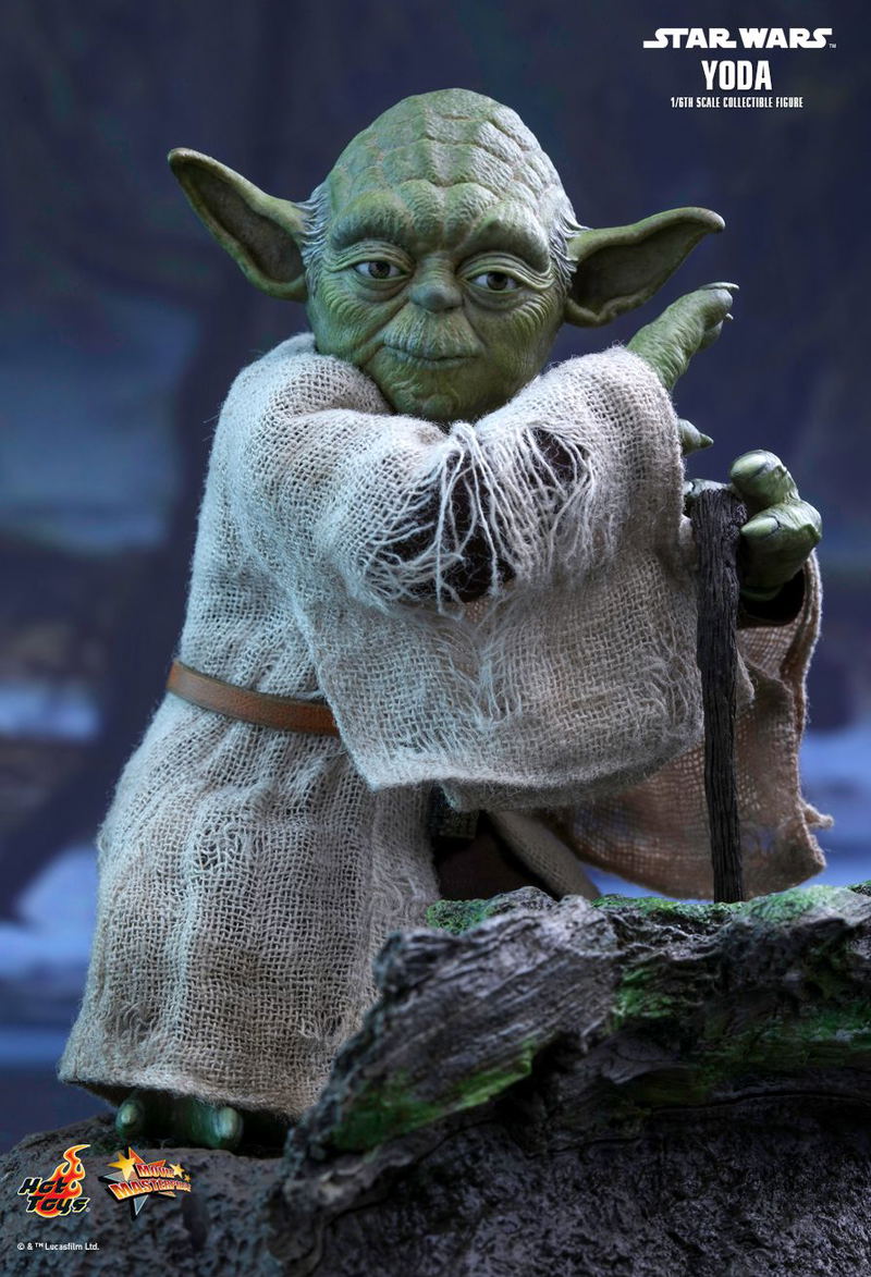 Star Wars Episode V The Empire Strikes Back 1/6 Scale Collectible Figure: Yoda image 4