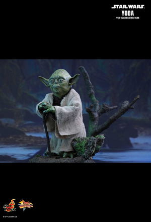 Star Wars Episode V The Empire Strikes Back 1/6 Scale Collectible Figure: Yoda_