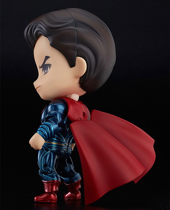 Nendoroid No. 643 Batman v Superman Dawn of Justice: Superman Justice Edition image 3