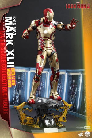 Iron Man 3 1/4 Scale Collectible Figure: Iron Man Mark XLII (Deluxe Version)