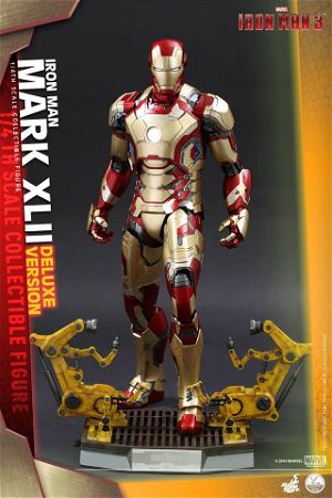 Iron Man 3 1/4 Scale Collectible Figure: Iron Man Mark XLII (Deluxe Version)
