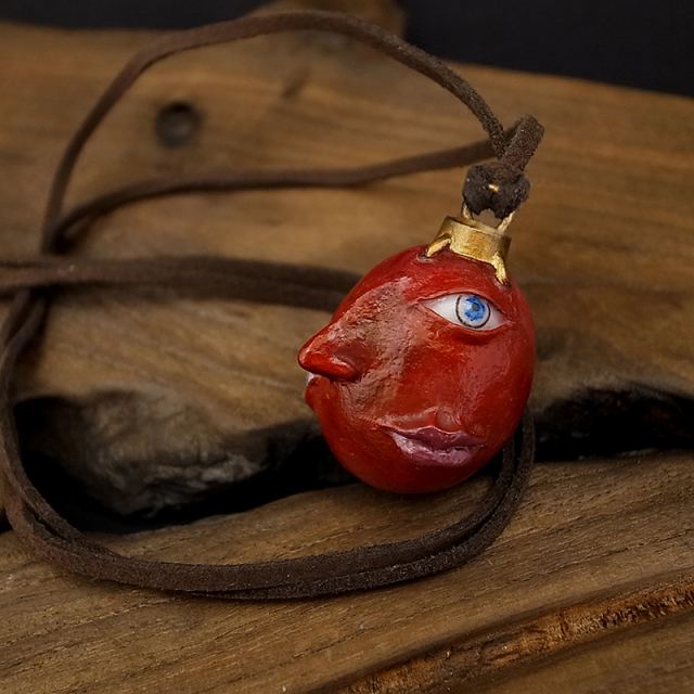 Buy Crimson Behelit Pendant,1997 Guts Griffith Berserk Egg Of King Keychain  Cosplayer Prop Gift for Men Women, 4*3cm, Resin, crimson behelit pendant at  Amazon.in
